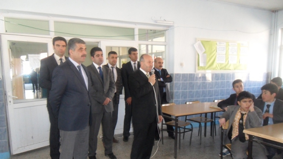 İl Milli Eğitim Müdürümüz Sayın Mehmet Emin KORKMAZ´ın Adilcevazda İHL ve Adilcevaz Anadolu Lisesi  Öğrencilerine Seminer verdi.