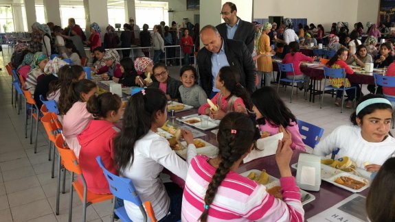 Hizan 75.Yıl İMKB Abidin İnan Gaydalı Kız Yatılı Bölge Ortaokulu Ziyareti