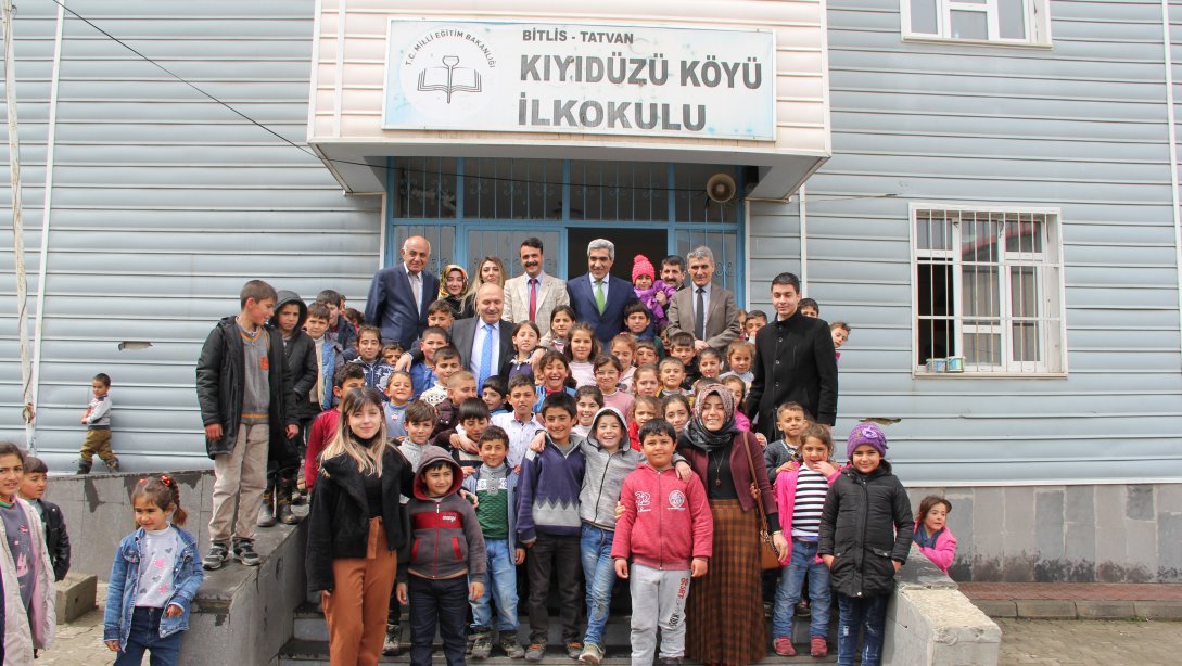 Tatvan Kıyıdüzü Köyü İlk ve Ortaokulu Ziyareti