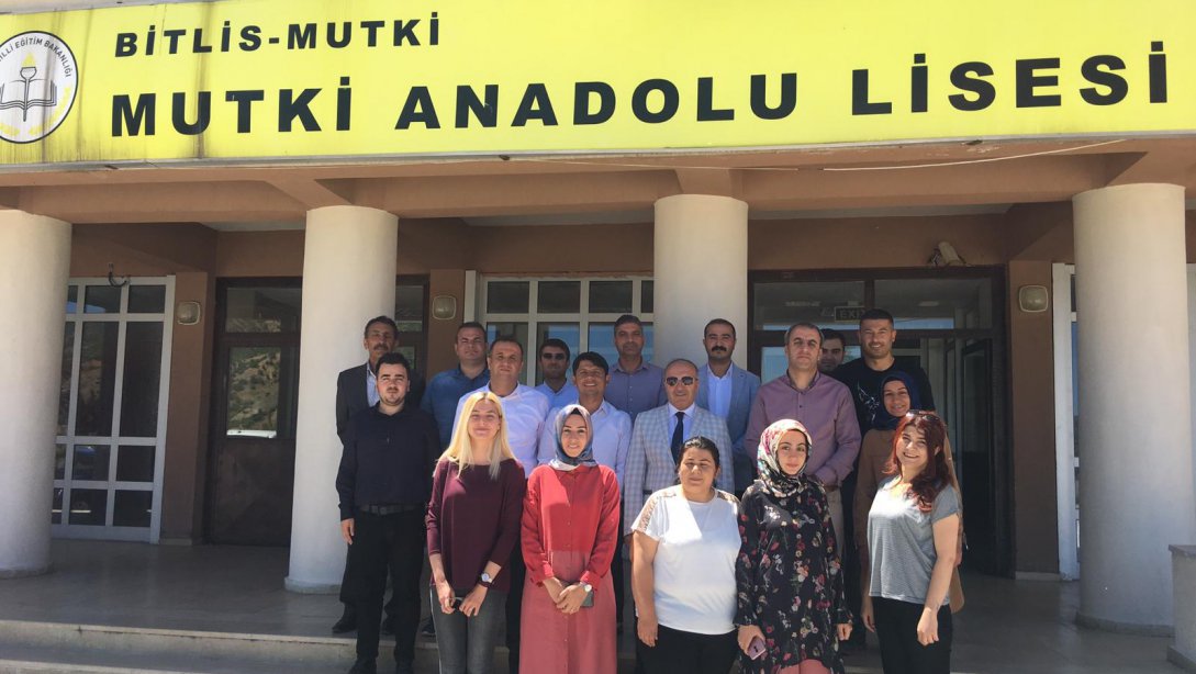 İl Milli Eğitim Müdürümüz  Mehmet Emin Korkmaz Mutki YBO ve Mutki Anadolu Lisesini Ziyaret Etti.