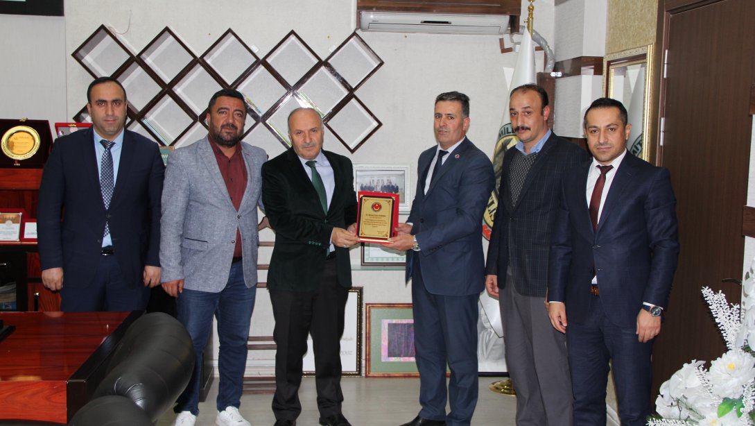 Şehit Gazi Sendikası Konfederasyonu Bitlis İl Başkanlığından İl Milli Eğitim Müdürümüz Mehmet Emin Korkmaz'a Ziyaret