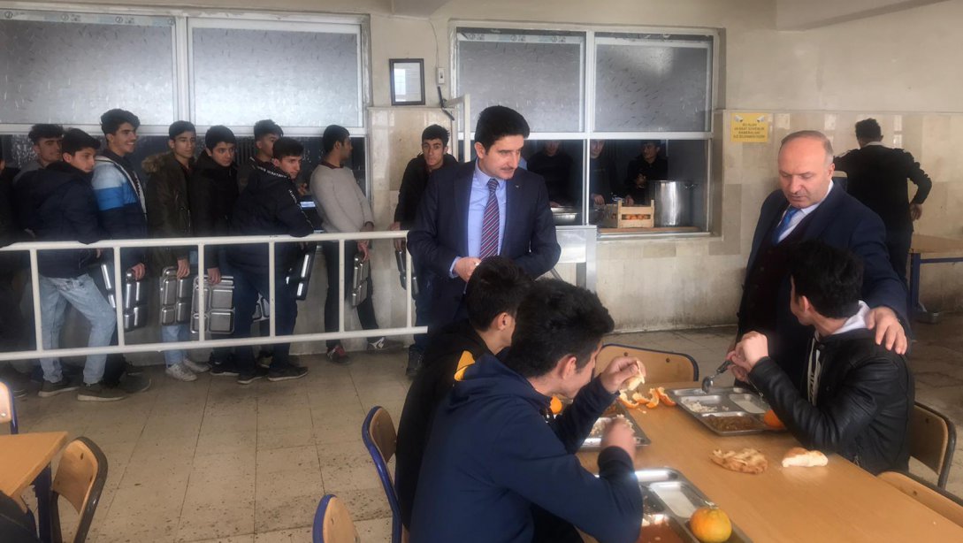 İl Milli Eğitim Müdürümüz Mehmet Emin Korkmaz Beş Minare Anadolu Lisesini Ziyaret Etti
