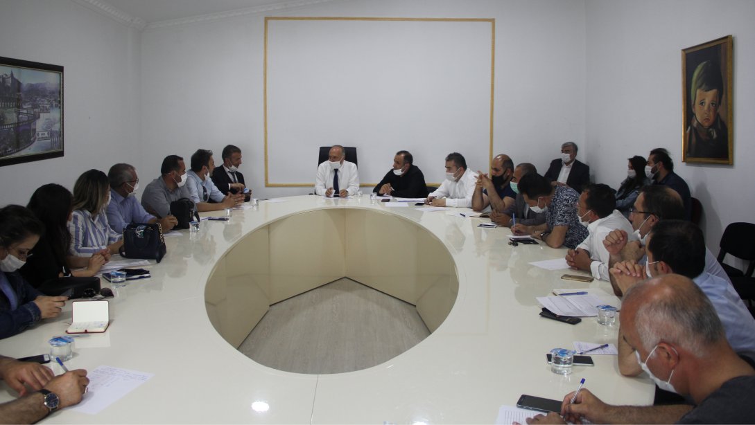 Mesleki ve Teknik Eğitim Genel Müdürlüğüne Bağlı Okullarımız Müdürleri ile Aylık Değerlendirme Toplantısı Yapıldı