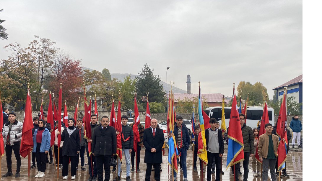 ''10 Kasım Atatürk'ü Anma Günü'' dolayısyla Çelenk töreni ve Anma Programı düzenlendi.  