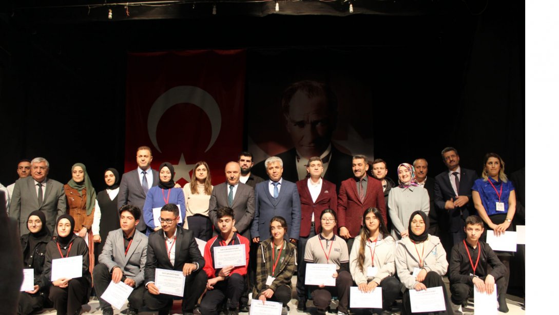 Sadullah Gencer Sosyal Bilimler Lisesinin  Koordinatörlüğünde  Gerçekleşen Bitlis İli I. Ortaöğretim Öğrencileri Sempozyumu 03/05/2023 tarihinde Tatvan Kültür Merkezinde yapıldı