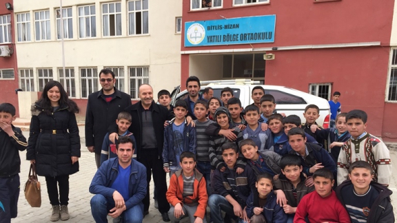 İl Milli Eğitim Müdürümüz Sayın Mehmet Emin KORKMAZ Hizan İlçemizde Öğrenci Ziyaretlerinde bulundu.