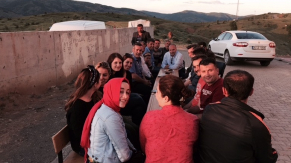 İl Milli Eğitim Müdürümüz Sayın Mehmet Emin KORKMAZ Mutki İlçesi Kocainiş Köyünde öğretmenlerle biraraya geldi.