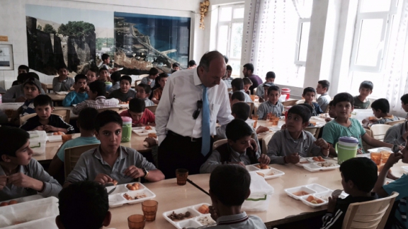 İl Mİlli Eğitim Müdürümüz Sayın Mehmet Emin KORKMAZ Merkez Narlıdere Yatılı Bölge Ortaokulunu ziyaret etti.