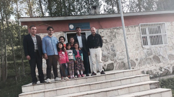 İl Milli Eğitim Müdürümüz Sayın Mehmet Emin KORKMAZ´ın İlimiz Tatvan İlçesi Aksoğan Köyü İlkokulu incelemeleri