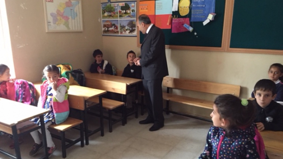 İl Milli Eğitim Müdürümüz Sayın Mehmet Emin KORKMAZ Merkez Yolalan Yatılı Bölge Ortakolunu ziyaret etti.