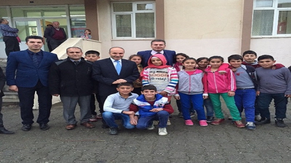 Sayın İl Milli Eğitim Müdürümüz M. Emin KORKMAZ Bölükyazı Yatılı Bölge Ortaokulu öğretmen ve öğrencilerini ziyaret etti.
