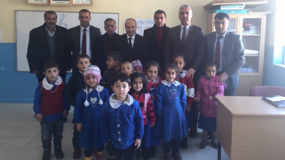 İl Milli Eğitim Müdürümüz Sayın Mehmet Emin KORKMAZ Mutki İlçemizde Dereyolu İlkokulu ve Ortaokulunu ziyaret etti.