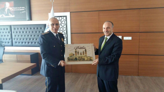 Polis Haftası kutlaması sebebiyle Sayın İl Milli Eğitim Müdürümüz Mehmet Emin KORKMAZ Sayın İl Emniyet Müdürümüz Fatih KAYA´yı ziyaret etti. 