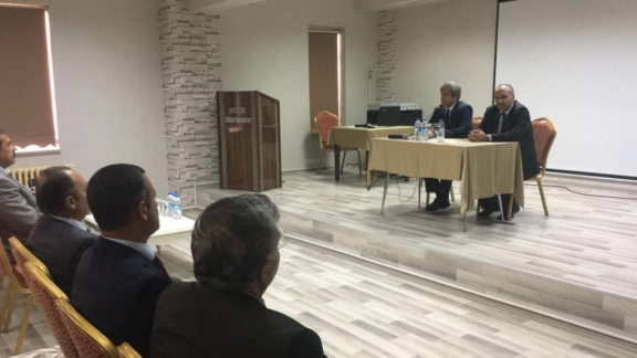 Sayın Valimiz Ahmet ÇINAR´ın okul müdürleri ile istişare toplantısı yaptı.