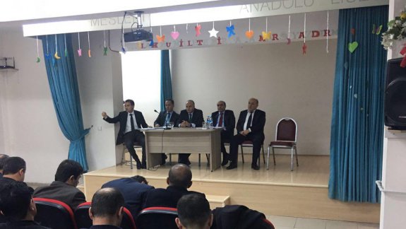 İl Milli Eğitim Müdürü Sayın M. Emin KORKMAZ Güroymak İlçe MEM Yöneticileri ve Okul Müdürleri ile Bilgilendirme Toplantısı Yaptı