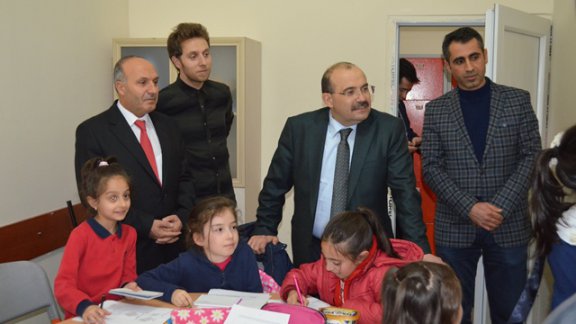 Valimiz Sayın İsmail USTAOĞLU ve İl Milli Eğitim Müdürümüz Sayın M. Emin KORKMAZ Bitlis Bilim Sanat Merkezini Ziyaret Ettiler.