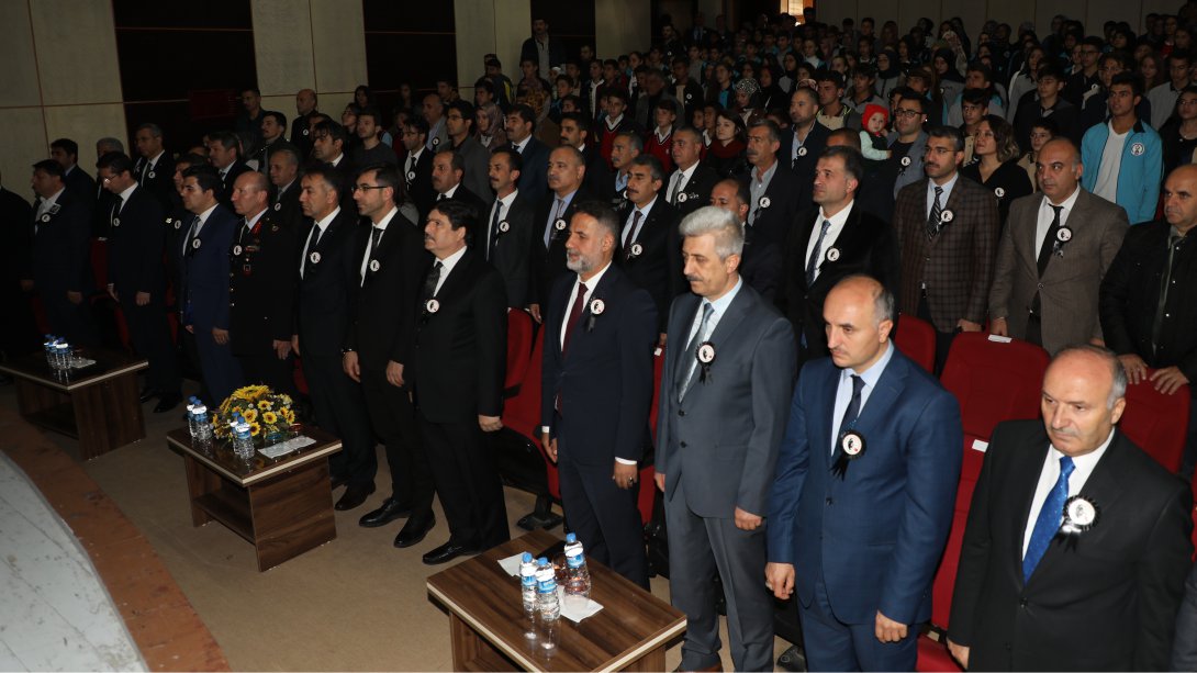 Bitlis'te 10 Kasım Atatürk'ü Anma Töreni Düzenlendi