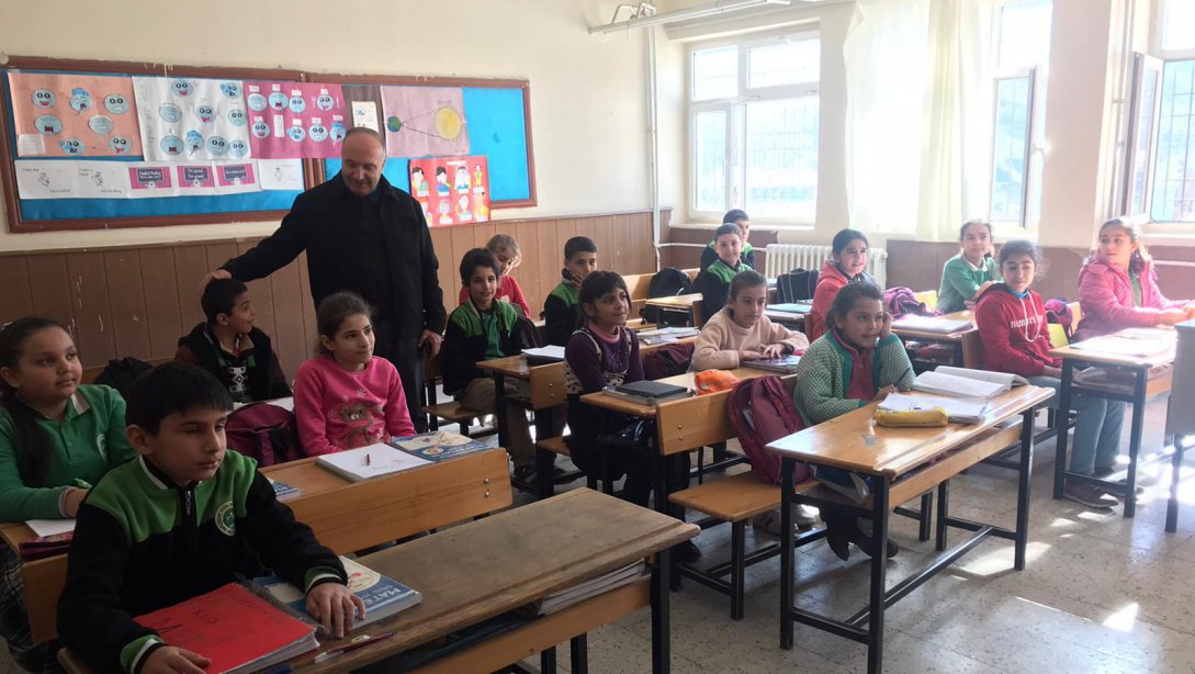 İl Milli Eğitim Müdürümüz Mehmet Emin Korkmaz Narlıdere Yatılı Bölge Ortaokulunu Ziyaret Etti