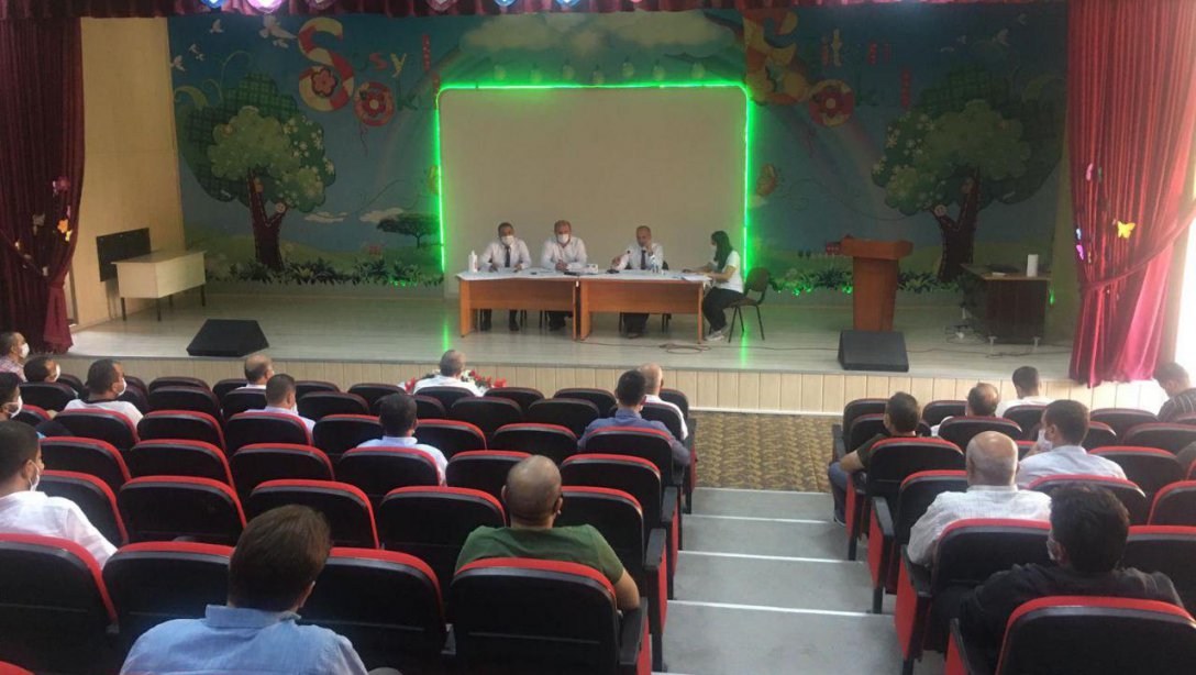 Bitlis Merkez İlçe Okul/Kurum Müdürleri Değerlendirme Toplantısı.