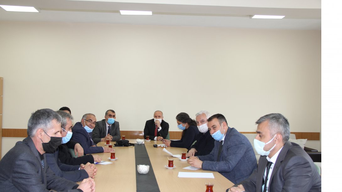 İl Müdürümüz Sayın Mehmet Emin Korkmaz Adilcevaz Din Öğretimi Toplantısına Katıldı