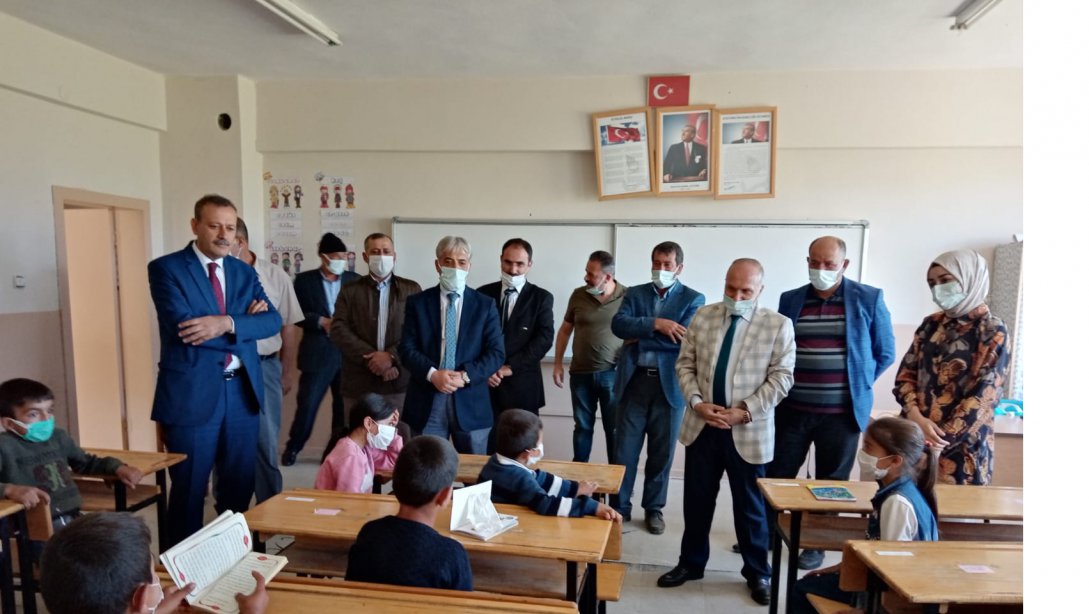 İl Müdürümüz Sayın Mehmet Emin Korkmaz Ahlat Alakır Köyü İlkokulunu Ziyaret Etti