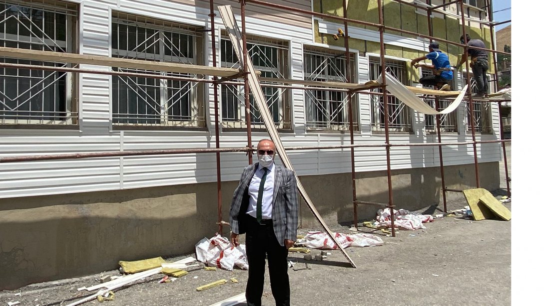 İl Müdürümüz Sayın Mehmet Emin Korkmaz Şemsi Bitlis İlkokulunda İncelemelerde Bulundu
