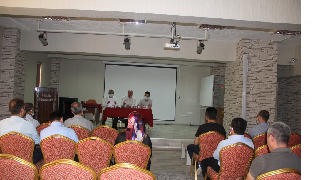 İl Müdürümüz Sayın Mehmet Emin Korkmaz Başkanlığında Meslek Lisesi Müdürleri ile Toplantı Düzenlendi