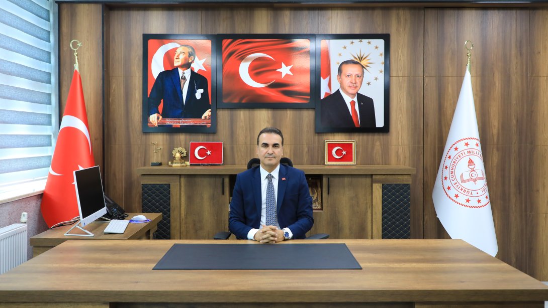 MİLLİ EĞİTİM MÜDÜRÜMÜZ TAYFUN ÖZYOLCU 2026-2027 EĞİTİM ÖĞRETİM YILI UYUM HAFTASI MESAJI