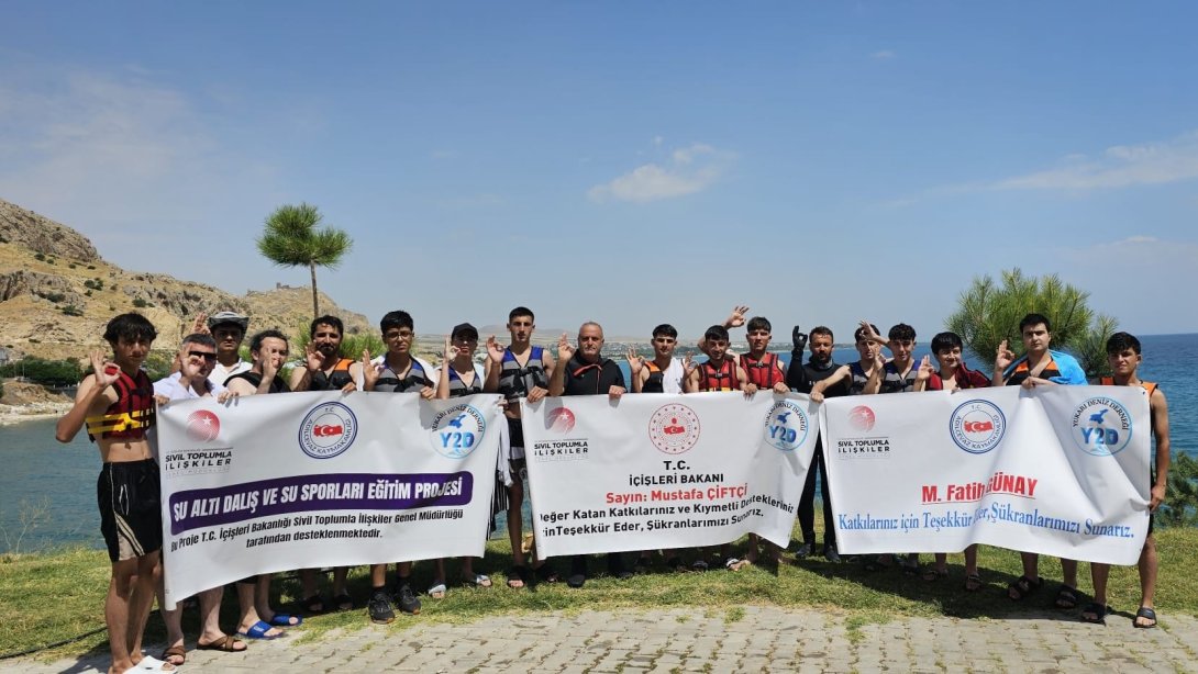 Bitlis'te Öğrencilerimize Yönelik Yüzme ve Dalış Eğitimi Gerçekleştirildi