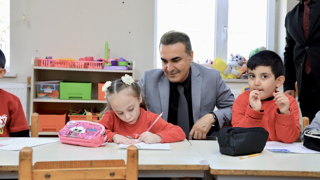 İl Millî Eğitim Müdürümüz Tayfun ÖZYOLCU, Vilayetler Hizmet Birliği Anaokulunu Ziyaret Etti
